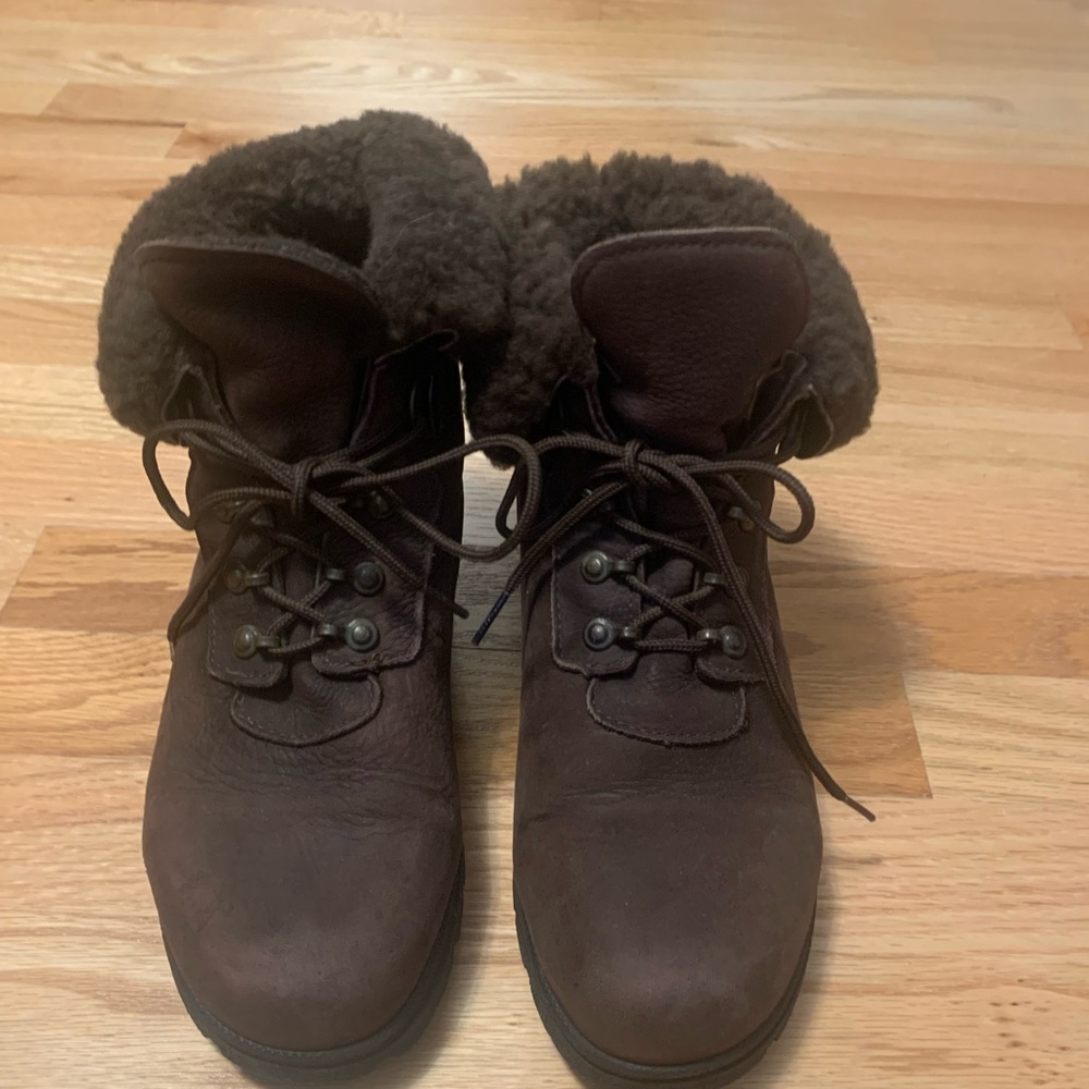 Brown Sorel Sherpa Boots 8.5